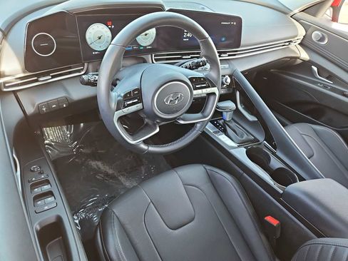 Certified 2023 Hyundai Elantra Limited image 10