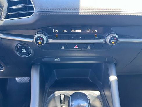 Used 2021 MAZDA MAZDA3 s FWD image 32