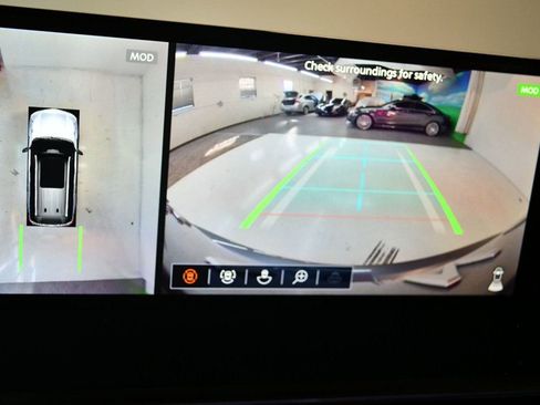 Used 2025 INFINITI QX80 Sensory image 7