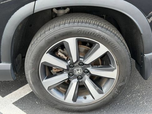 Used 2024 Honda Pilot Touring image 35