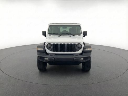 Used 2024 Jeep Wrangler Sport S image 5