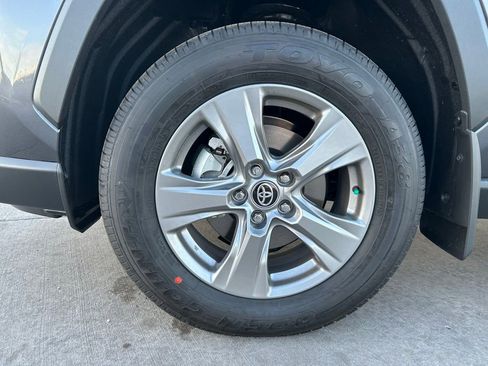 Used 2025 Toyota RAV4 XLE image 30