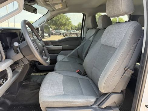 Used 2025 Ford F250 XLT w/ Black Appearance Package AWD/4WD image 27