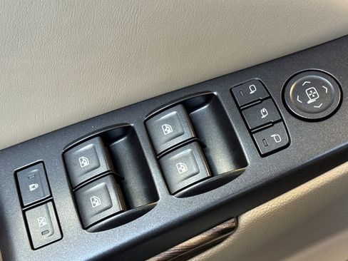 Used 2015 GMC Yukon SLT w/ Open Road Package image 14