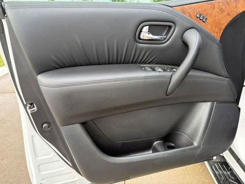 Used 2023 Nissan Armada SL w/ Captain's Chairs Package RWD image 12