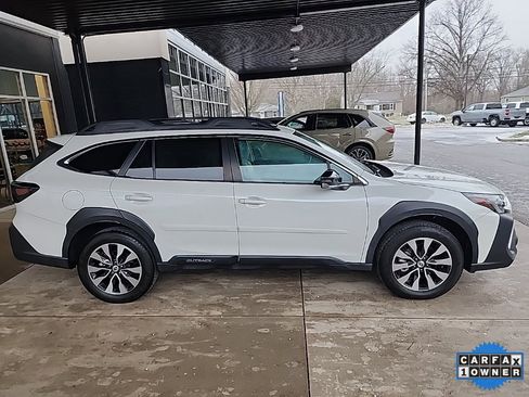 Used 2023 Subaru Outback Limited image 4