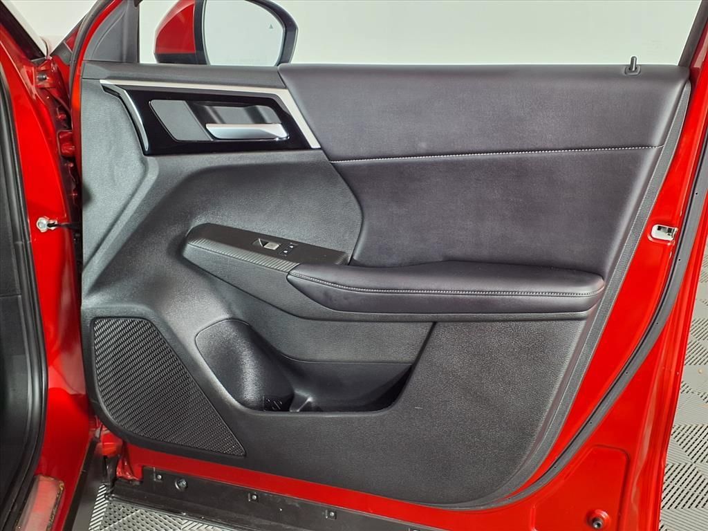 Used 2024 Mitsubishi Outlander SE AWD/4WD image 8