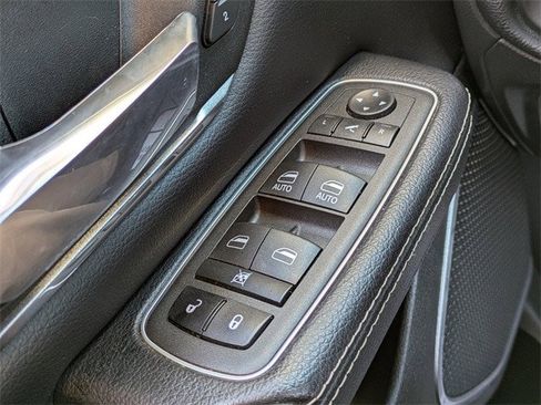 Used 2022 RAM 1500 Laramie image 24