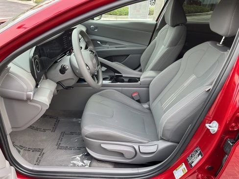 Certified 2024 Hyundai Elantra Blue image 16