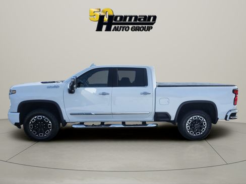 Used 2025 Chevrolet Silverado 2500 High Country AWD/4WD image 2