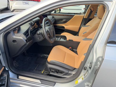 Certified 2025 Lexus ES 300h w/ Premium Package FWD image 21