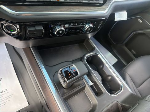 New 2026 GMC Sierra 1500 SLT w/ SLT Premium Package AWD/4WD image 18