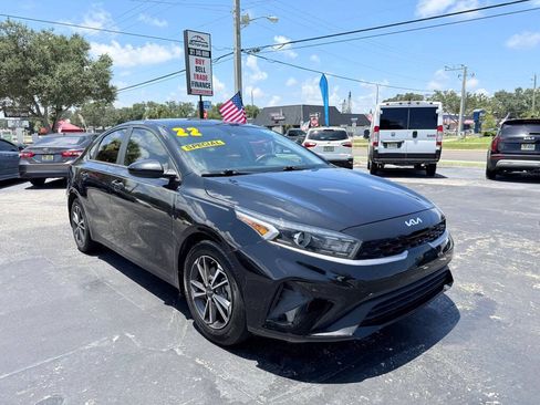 Used 2022 Kia Forte LXS FWD image 1