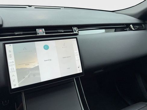 Used 2025 Land Rover Range Rover Velar Dynamic SE image 23