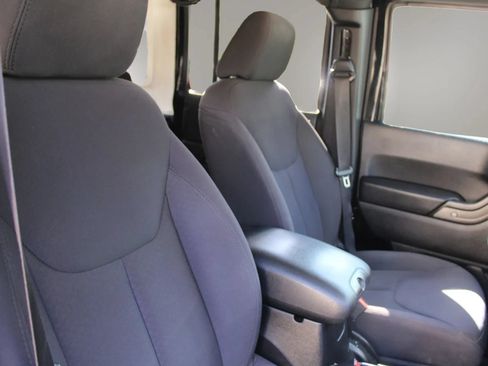 Used 2014 Jeep Wrangler Unlimited Sport w/ Quick Order Package 24S AWD/4WD image 23