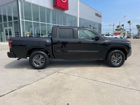 Certified 2025 Nissan Frontier SV RWD image 2