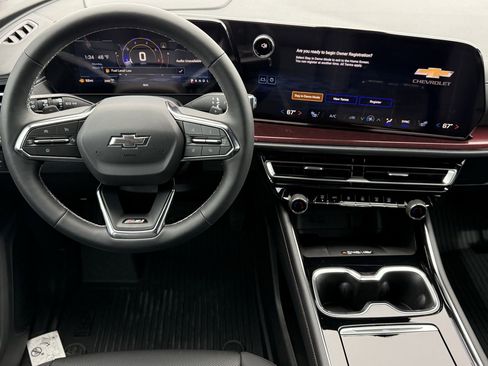 New 2026 Chevrolet Traverse Z71 w/ Driver Confidence Package image 11