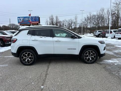 Used 2025 Jeep Compass Limited image 2
