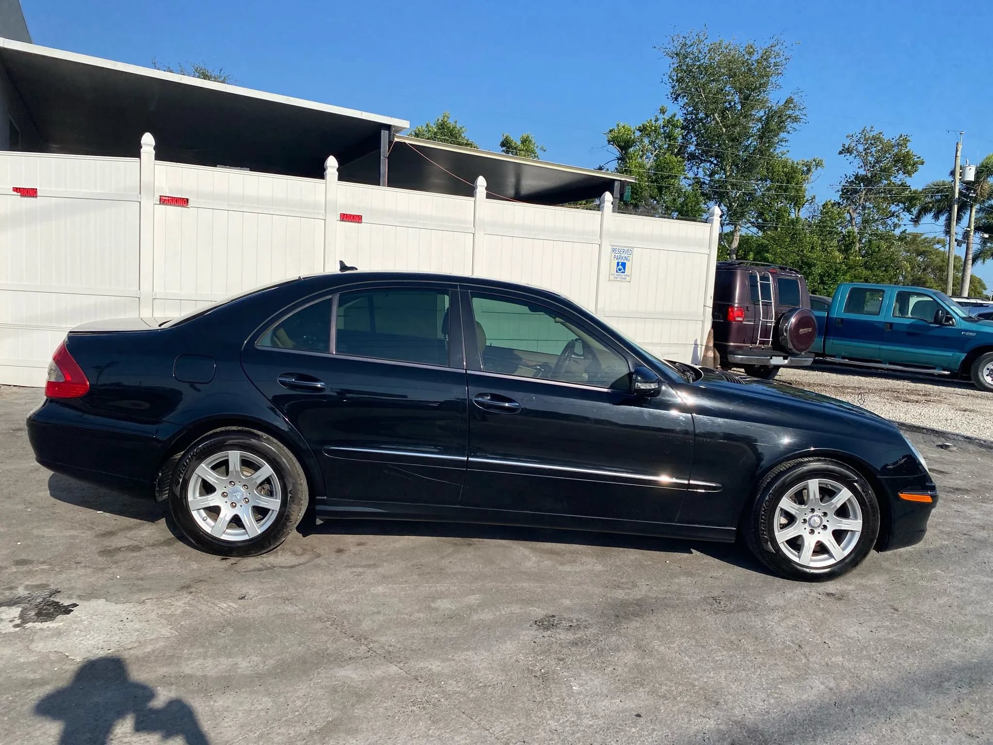 Used 2008 Mercedes-Benz E 320 BlueTEC Sedan image 5