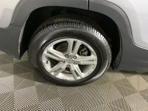 Used 2024 GMC Terrain SLE AWD/4WD image 37