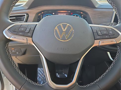 New 2026 Volkswagen Atlas SEL image 25