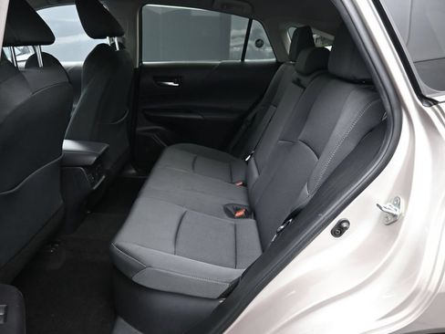 Used 2024 Toyota Venza LE AWD/4WD image 20