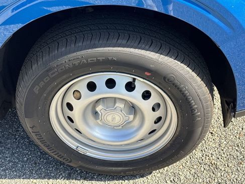 New 2025 Ford Maverick XL image 12