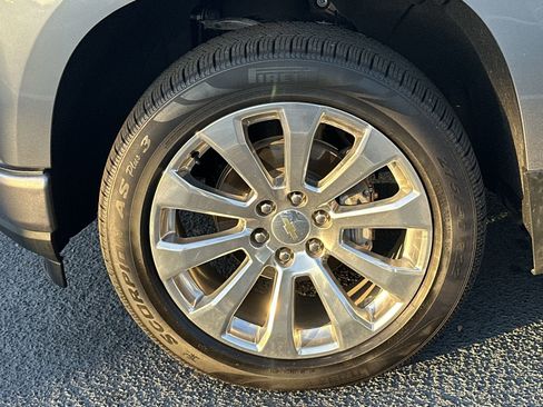 Used 2021 Chevrolet Silverado 1500 High Country image 13