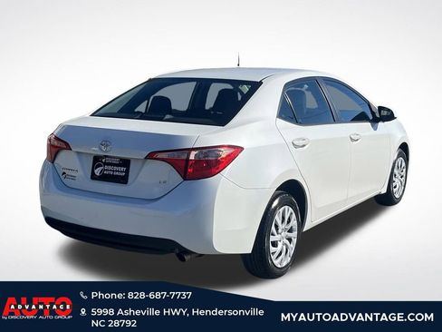 Used 2018 Toyota Corolla LE image 3