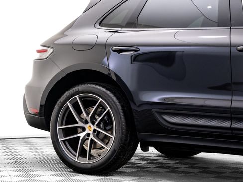 Certified 2026 Porsche Macan AWD/4WD image 34