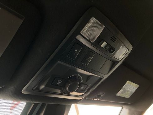 Used 2019 Toyota Tacoma TRD Off-Road image 23