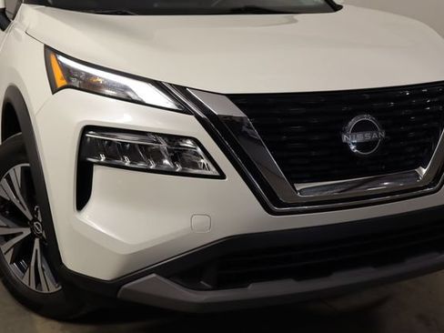 Used 2023 Nissan Rogue SV FWD image 44