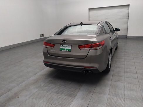 Used 2016 Kia Optima LX image 9