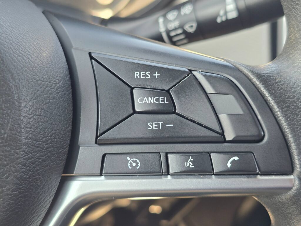 Used 2021 Nissan Versa SV FWD image 32