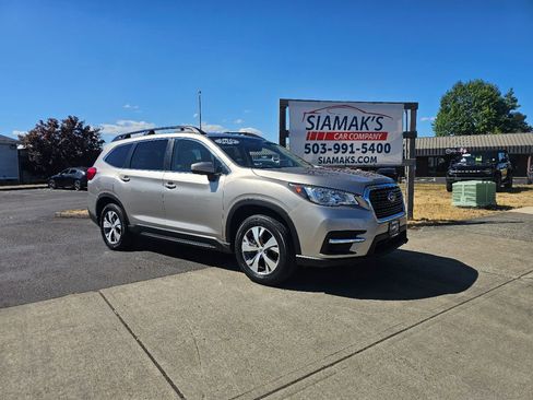 Used 2019 Subaru Ascent Premium image 1