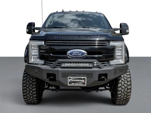 Used 2019 Ford F250 Lariat w/ Lariat Ultimate Package AWD/4WD image 3