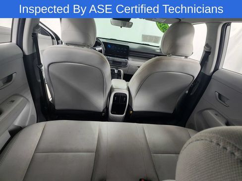 Used 2024 Hyundai Kona SEL AWD/4WD image 17