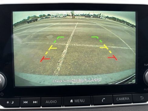 Used 2025 Nissan Sentra SR FWD image 23