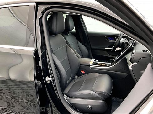 Used 2023 Mercedes-Benz C 300 Sedan image 6