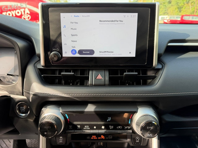 Certified 2025 Toyota RAV4 XLE AWD/4WD image 28