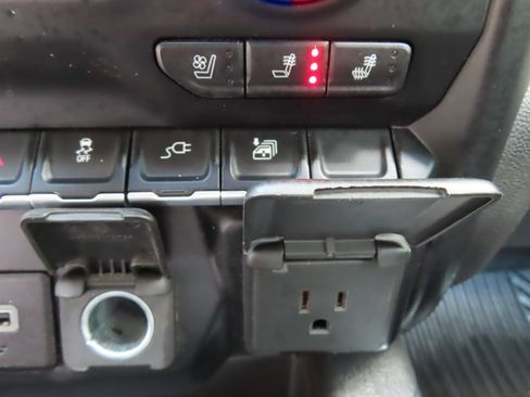 Used 2019 Chevrolet Silverado 1500 LTZ w/ LTZ Plus Package AWD/4WD image 8