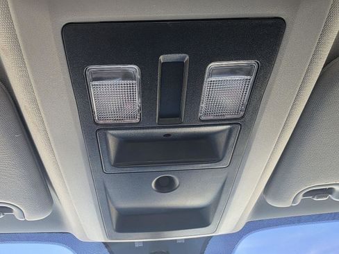 Used 2017 RAM 2500 Tradesman w/ Chrome Appearance Group image 44