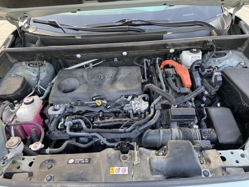 Used 2022 Toyota RAV4 XLE Premium image 27