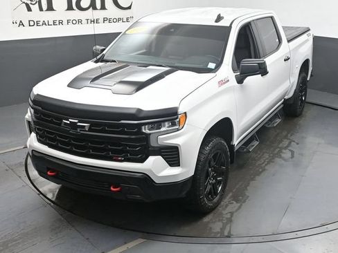 Used 2022 Chevrolet Silverado 1500 LT Trail Boss w/ Convenience Package II AWD/4WD image 45