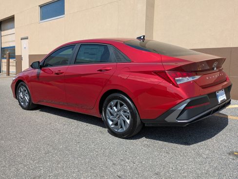New 2026 Hyundai Elantra Blue image 7
