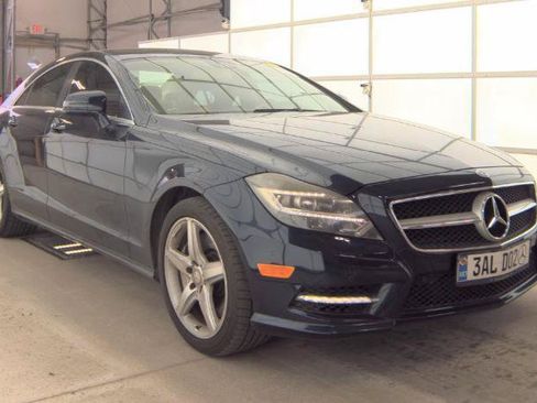 Used 2014 Mercedes-Benz CLS 550 4MATIC image 3