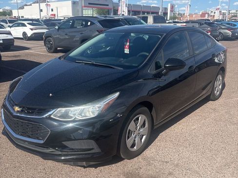 Used 2017 Chevrolet Cruze LS image 4