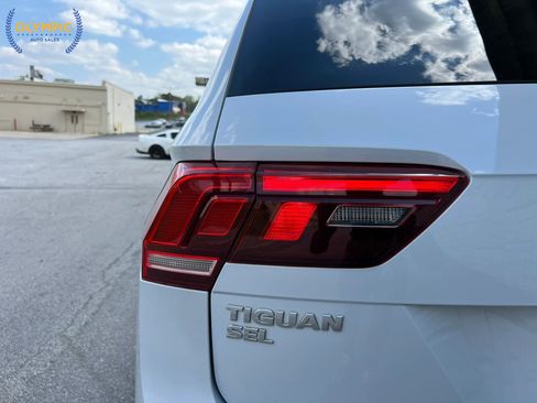 Used 2018 Volkswagen Tiguan SE image 16