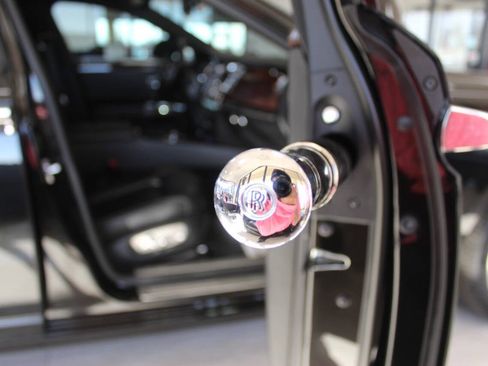 Used 2019 Rolls-Royce Ghost RWD image 20
