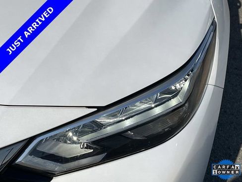 Used 2022 Nissan Sentra SR w/ Lighting Package image 9